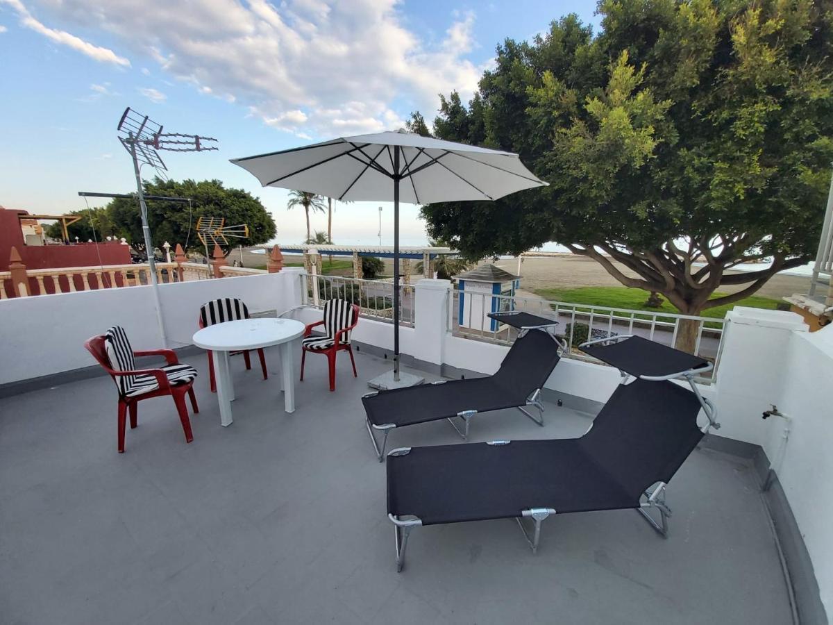 Beachfront House Malaga Exterior photo